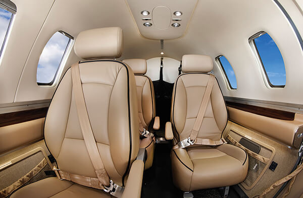 https://www.aerojetme.com/wp-content/uploads/2020/11/eclipse-550-interior.jpg