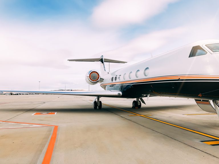 How to Book a Private Jet: Step-by-Step Guide for First-Time Flyers